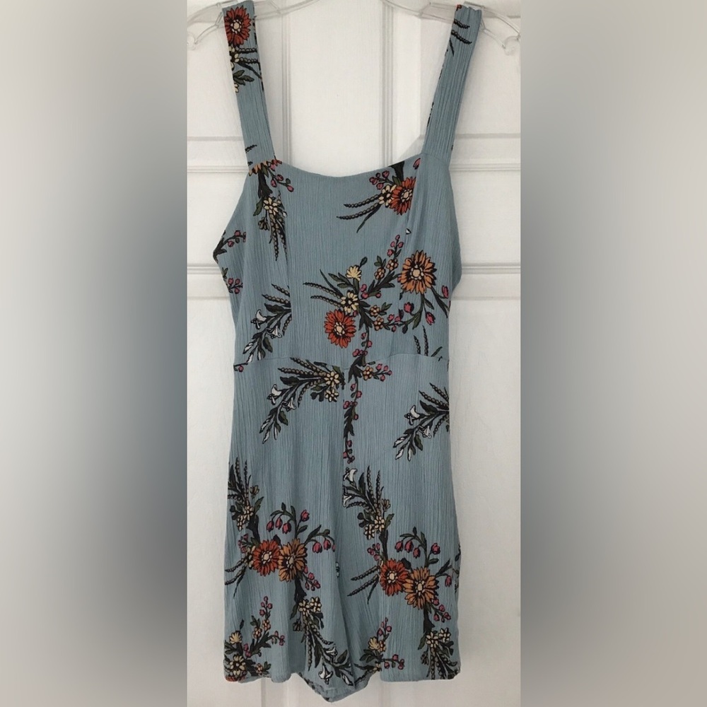 Urban Outfitter Kimchi Blue Romper - Picture 2 of 6